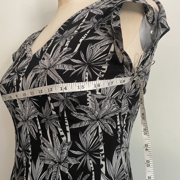 Black & White Palm Print High-Low Dress - Picture 6 of 14